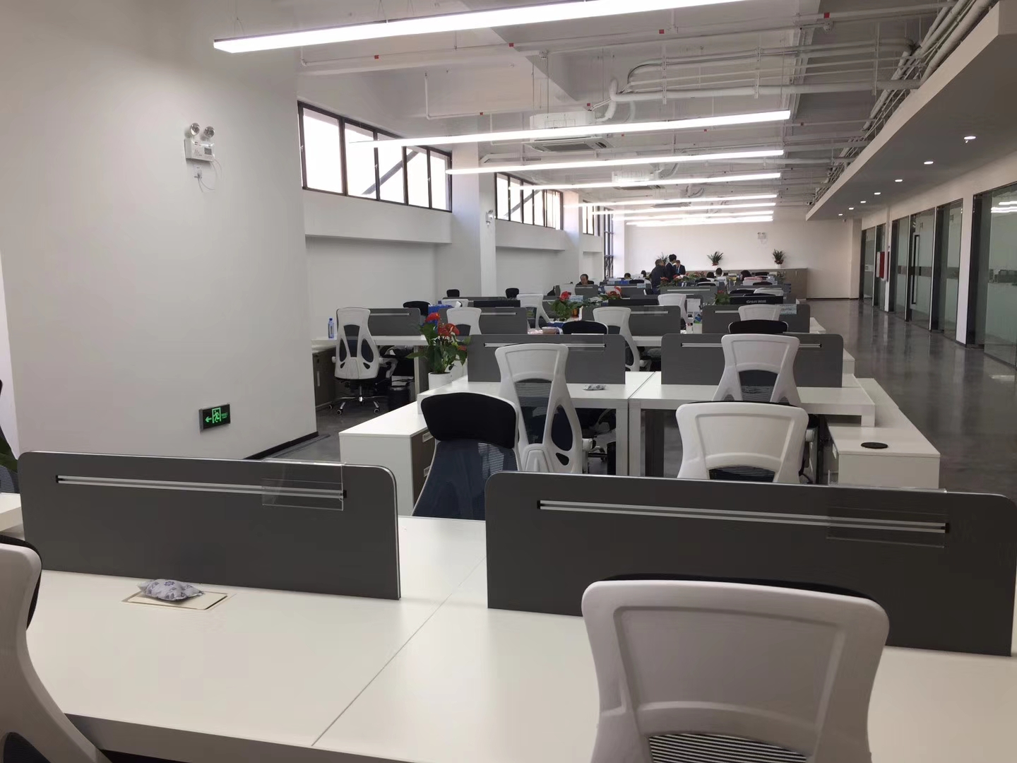 深圳市松崗七星智慧谷二樓辦公室裝修工程